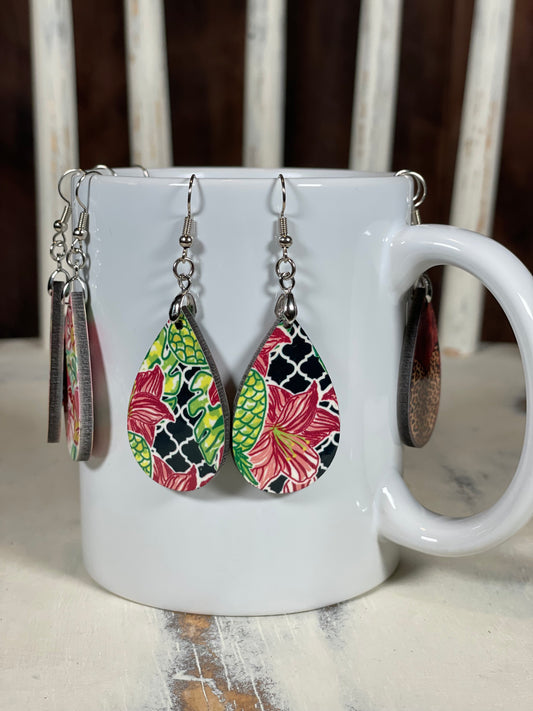 Earrings: Pineapple and flowers